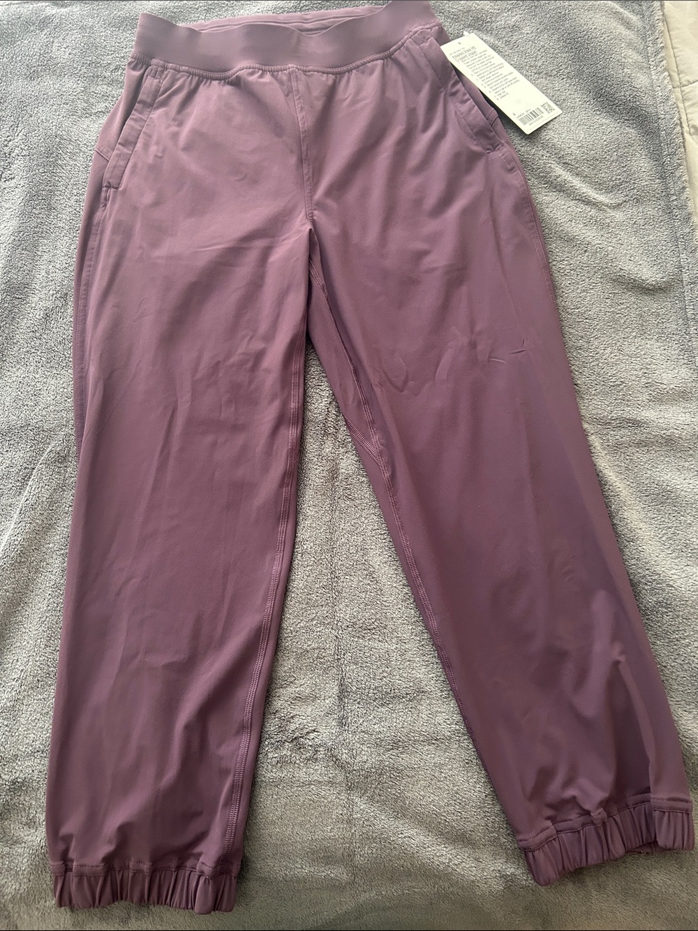 lululemon athletica Mauve Cropped Jogger Pants